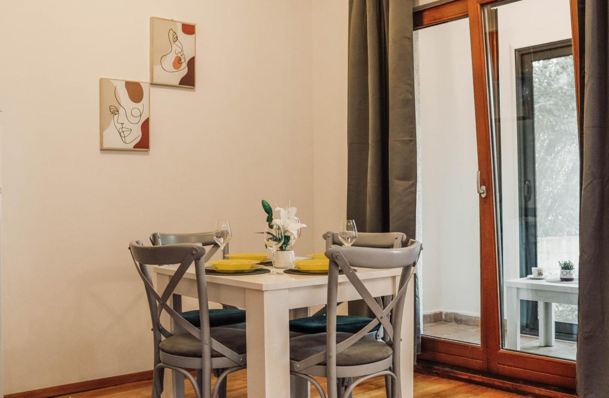 Apartman Mia Рісан Екстер'єр фото
