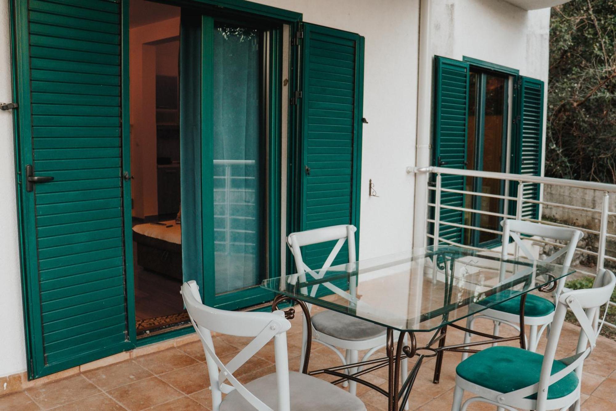 Apartman Mia Рісан Екстер'єр фото