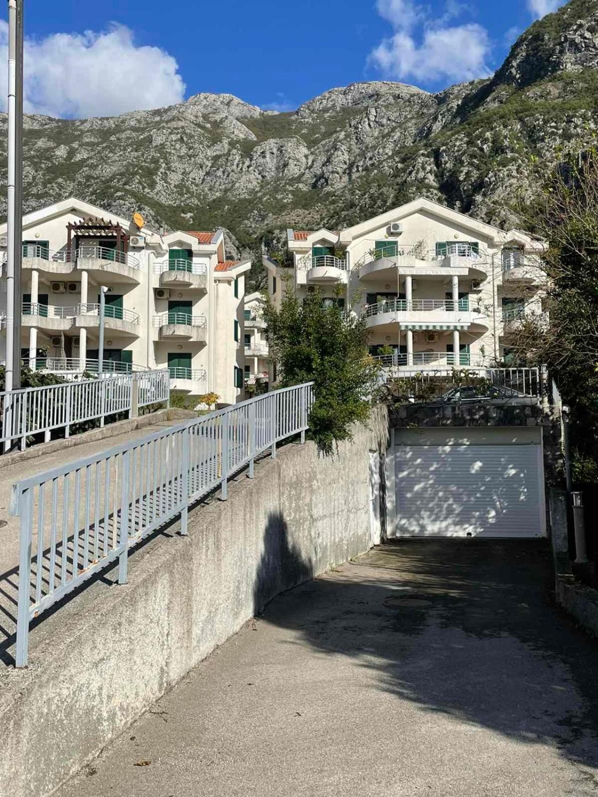 Apartman Mia Рісан Екстер'єр фото